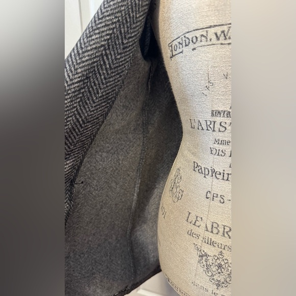 Banana Republic Large Gray Herringbone Coat Jacket - Picture 8 of 16